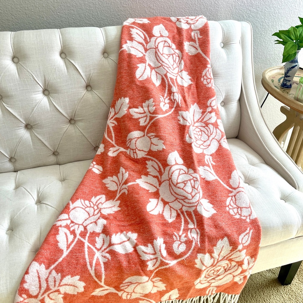 Decorative blanket/throw (reversible)